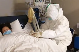 Casos sospechosos de coronavirus se duplican en Filipinas después de una noche
