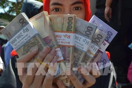 Banco Central de Indonesia explica política de impresión de dinero para salvar la economía