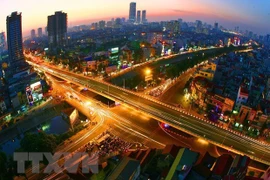 Político francés destaca logros del crecimiento económico e integración de Vietnam