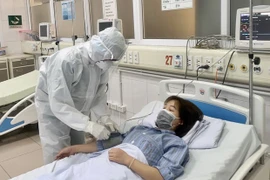 Reportan pruebas negativas de COVID-19 en un tercio de los casos activos en Vietnam