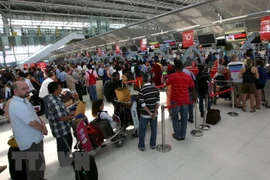 Apoyan a ciudadanos vietnamitas varados en aeropuertos de Tailandia y Singapur