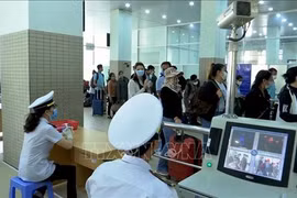 Vietnam y Camboya trabajan para garantizar transporte de mercancías transfronterizo 