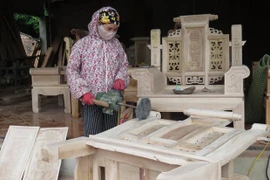 Buscan convertir a Vietnam en centro de producción de artículos madereros de decoración de interiores del mundo