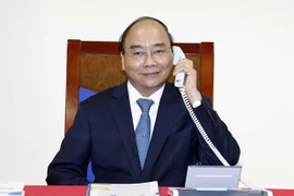 Premier vietnamita mantiene conversaciones telefónicas con presidenta de la CE