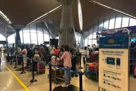 Vietnamitas en Malasia regresan al país de manera segura 