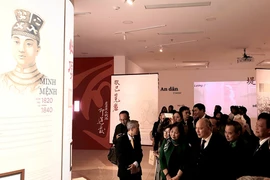 Exhiben obras caligráficas de última monarquía feudal de Vietnam