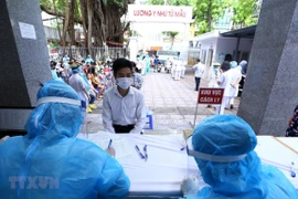 Hanoi insta a realizar rápido pruebas de PCR a ciudadanos con regreso de Da Nang