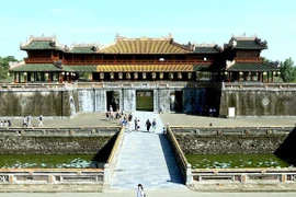 Thua Thien - Hue recibe a más de millón 600 mil turistas en primeros 11 meses de 2020