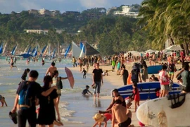 Ingresos turísticos de Filipinas registran nuevo récord en 2019