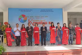 Abren en Thai Nguyen exposición de fotos sobre Truong Sa