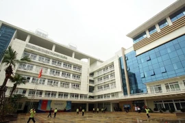 Integrada primera escuela secundaria pública de Hanoi al sistema de Cambridge