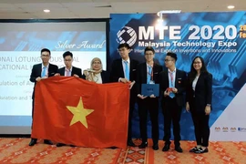 Estudiantes vietnamitas ganan medalla en concurso internacional de innovación en Malasia