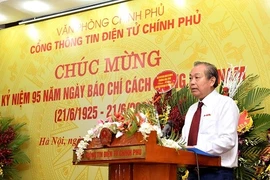 Felicita vicepremier vietnamita a periodistas por Día de Prensa Revolucionaria