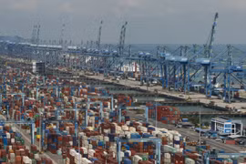 Empresa japonesa establece centro de distribución en puerto de Malasia