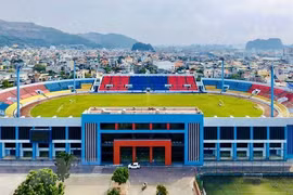 Provincia norteña de Quang Ninh invierte en renovación del estadio Cam Pha ante los SEA Games 31