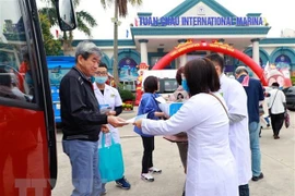 Quang Ninh suspende recorridos por bahías y sitios de reliquias