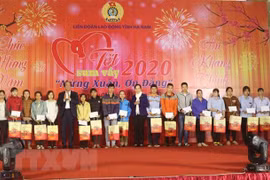 Fortalecen actividades en apoyo a trabajadores vietnamitas en vísperas del Año Nuevo Lunar 2020