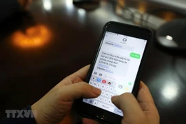 Recaudan millones de dólares mediante mensajes para combatir el COVID-19 en Vietnam 