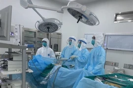 Fallece en Vietnam otro paciente de COVID-19 con enfermedades subyacentes graves