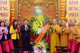 Felicitan dirigentes de Hanoi a Sangha Budista de Vietnam por el Día de Vesak