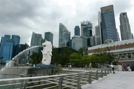 Singapur prohibirá a visitantes por temor de COVID-19