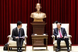 Recibe dirigente de Hanoi a director general de AEONMALL Vietnam