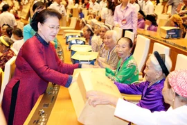 Honran en Vietnam los sacrificios de las madres heroicas