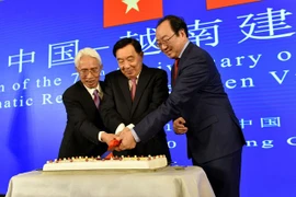 Rememoran en Beijing aniversario 70 de relaciones diplomáticas Vietnam-China 