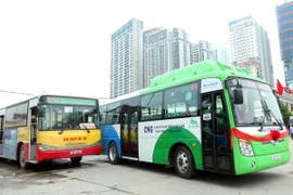 Hanoi por ofrecer servicios gratuitos de ómnibus para personas discapacitadas