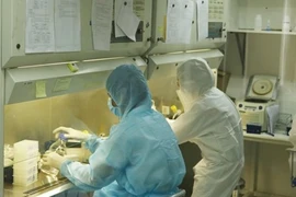 Un paciente vietnamita vuelve a dar positivo por COVID-19 tras su recuperación 