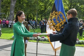 Presidenta de Estonia confía en relaciones más estrechas con Vietnam