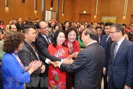 Premier vietnamita se reúne con connacionales residentes en ultramar