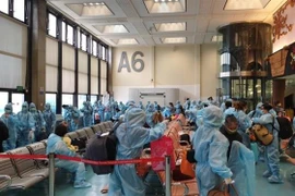 COVID-19: Regresan a país casi 360 ciudadanos vietnamitas desde Taiwán (China)