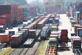 Hanoi evalúa medidas para impulsar desarrollo económico pese a impacto del COVID-19