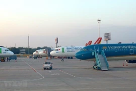 Reprograman aerolíneas vietnamitas vuelos nacionales por tifón Linfa