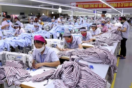 Vietnam capta 19 mil 540 mil de dólares de inversión extranjera directa