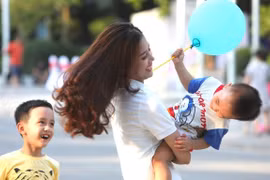 Organizan coloquio en Hanoi sobre las habilidades necesarias para ser padres responsables 