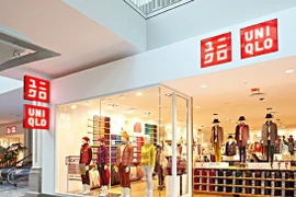 Dirigente de Hanoi promete mejores condiciones para la marca japonesa Uniqlo 