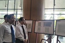Celebran en Hanoi exposición temática sobre movimiento de emulación patriótica