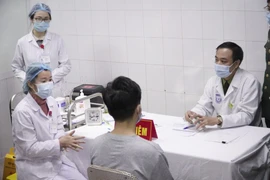 Continúan pruebas de vacuna contra el COVID-19 en Vietnam