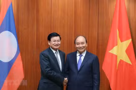 Realiza primer ministro de Laos visita a Vietnam