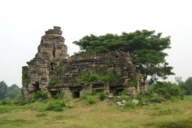 Hallan antigua estatua del león en complejo de templos de Camboya
