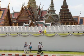 Tailandia reanudará lentamente el turismo con un vuelo desde China 
