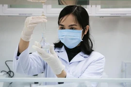 Universidades vietnamitas se unen a los esfuerzos contra coronavirus 