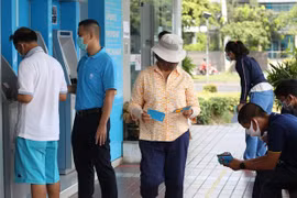 Tailandia considera ofrecer ayuda en efectivo a millones de agricultores
