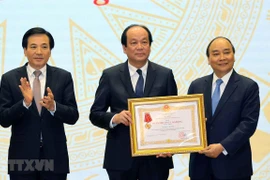 Insta premier de Vietnam a Oficina del Gobierno a mejorar función consultiva