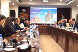  Presentan en idioma vietnamita libro del gran poeta símbolo de Kazajstán