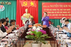 Presidenta del Parlamento de Vietnam insta a Dak Nong a prestar atención a políticas de religión 