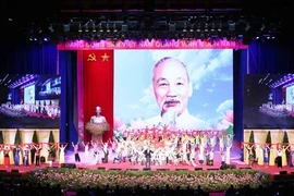 Partidos de Laos y Cuba felicitan al PCV por aniversario de natalicio del Presidente Ho Chi Minh