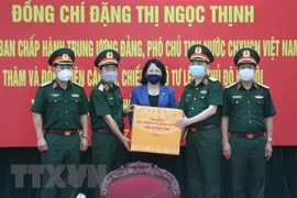 Anima vicepresidenta de Vietnam a fuerzas pioneras en batalla antipandémica